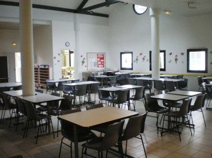 intérieur-restaurant-scol.-J. Prévert