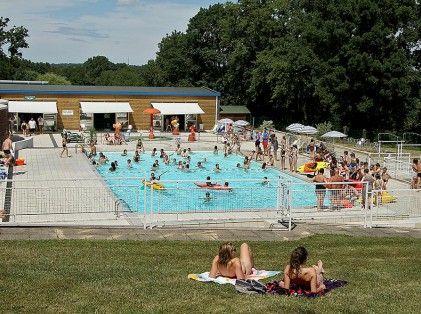 Fête-de-l'été-à-la-piscine